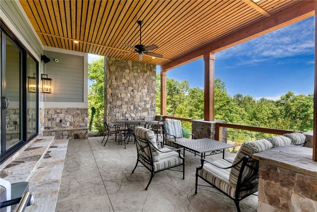 372 Cliffs South Parkway, Salem, SC 29676