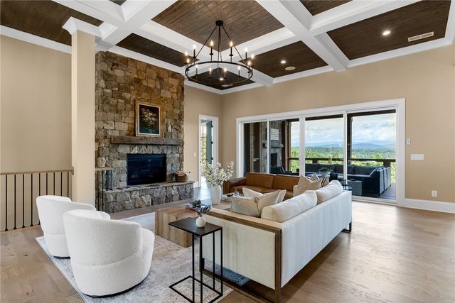 372 Cliffs South Parkway, Salem, SC 29676