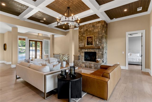 372 Cliffs South Parkway, Salem, SC 29676