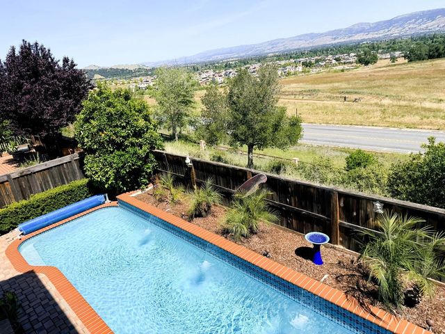6560 Eagle Ridge Court, Gilroy, CA 95020