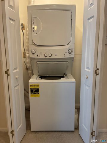 462 Glendale Avenue 11, Bridgeport, CT 06606