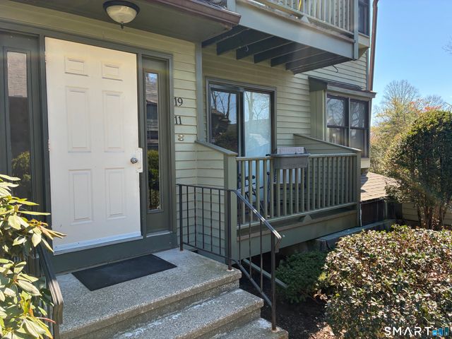 462 Glendale Avenue 11, Bridgeport, CT 06606