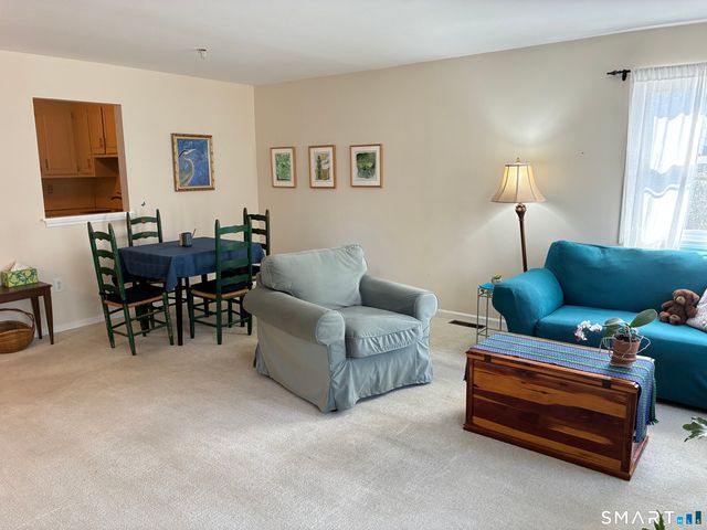 462 Glendale Avenue 11, Bridgeport, CT 06606