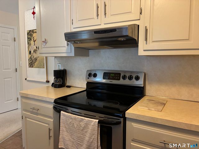 462 Glendale Avenue 11, Bridgeport, CT 06606