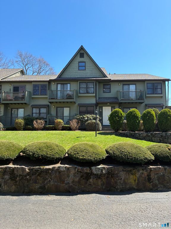 462 Glendale Avenue 11, Bridgeport, CT 06606