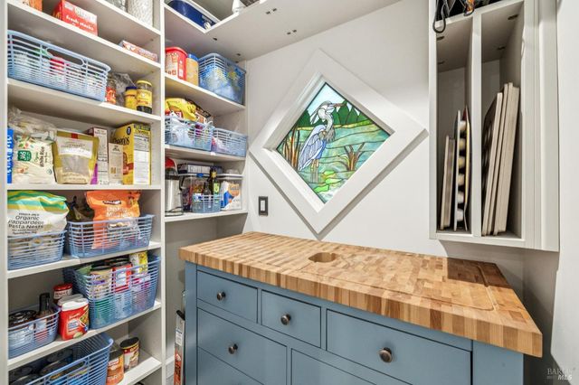 180 Adobe Canyon Rd, Kenwood, CA 95452