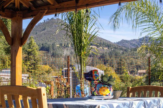 180 Adobe Canyon Rd, Kenwood, CA 95452