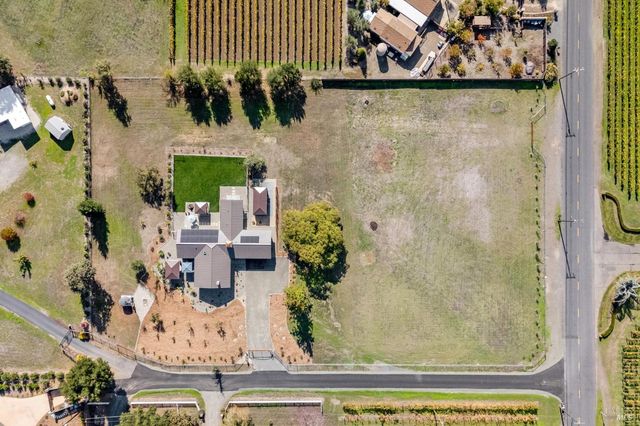 180 Adobe Canyon Rd, Kenwood, CA 95452