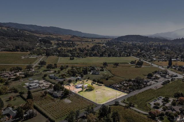 180 Adobe Canyon Rd, Kenwood, CA 95452