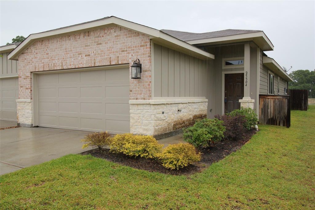 25504 Starling Lane, Magnolia, TX 77354