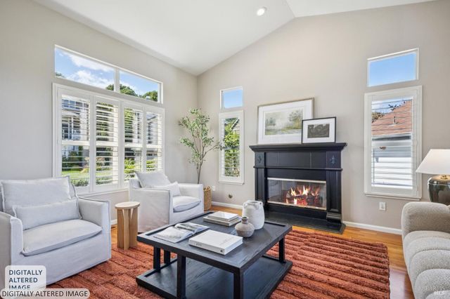 4 Meadow Ridge Dr, Corte Madera, CA 94925