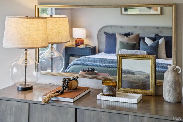 4 Meadow Ridge Dr, Corte Madera, CA 94925