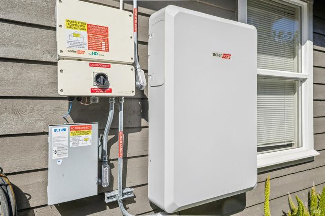 4 Meadow Ridge Dr, Corte Madera, CA 94925