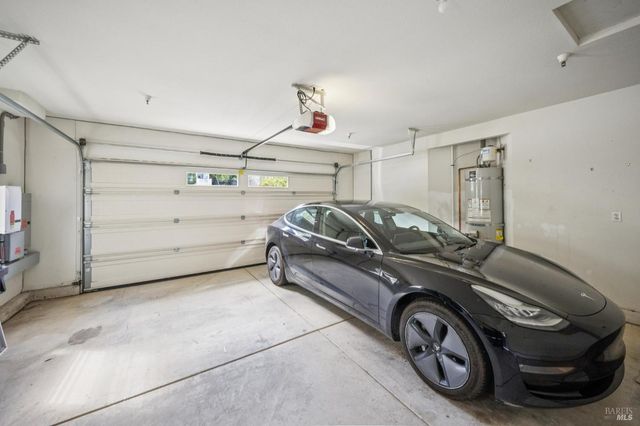 4 Meadow Ridge Dr, Corte Madera, CA 94925