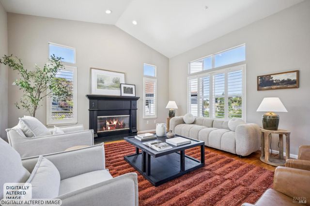 4 Meadow Ridge Dr, Corte Madera, CA 94925