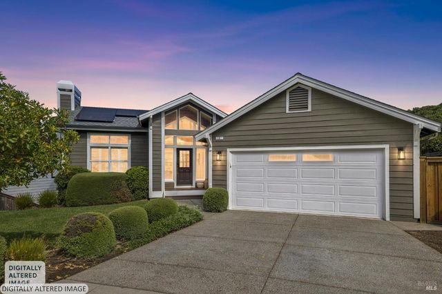 4 Meadow Ridge Dr, Corte Madera, CA 94925