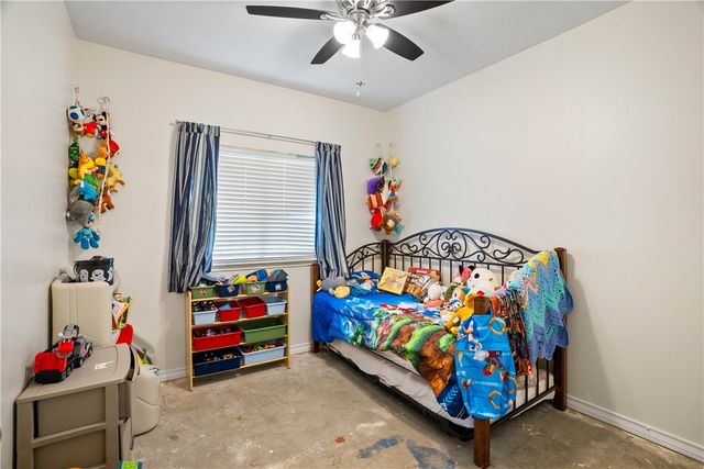 2045 Spanish Trail, Corpus Christi, TX 78410