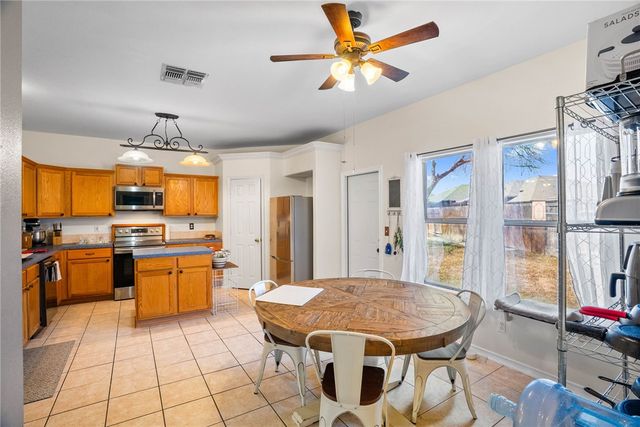 2045 Spanish Trail, Corpus Christi, TX 78410