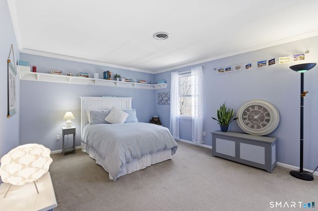 32 School House Hill, Burlington, CT 06013