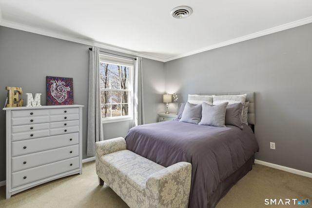 32 School House Hill, Burlington, CT 06013