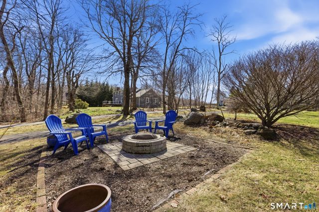 32 School House Hill, Burlington, CT 06013