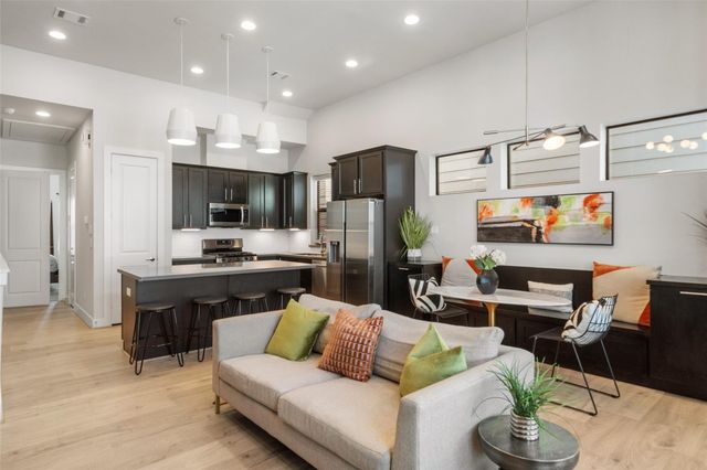 2616 Riverside Drive M, Houston, TX 77004