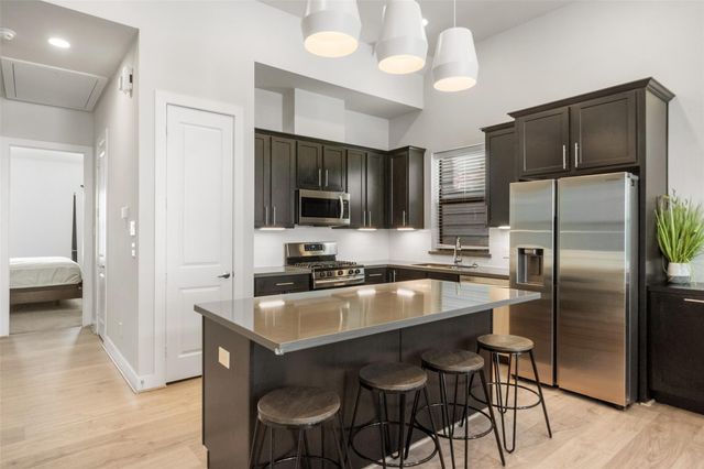 2616 Riverside Drive M, Houston, TX 77004