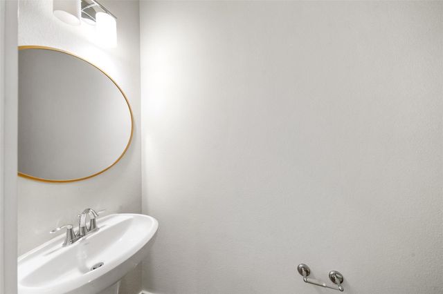 2616 Riverside Drive M, Houston, TX 77004