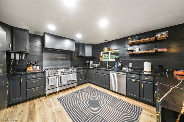 12530 Nelson Parkman Road, Garrettsville, OH 44231