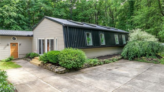 12530 Nelson Parkman Road, Garrettsville, OH 44231