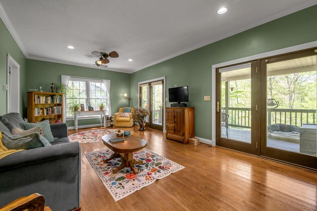 186 Hunter Drive, Lancaster, KY 40444