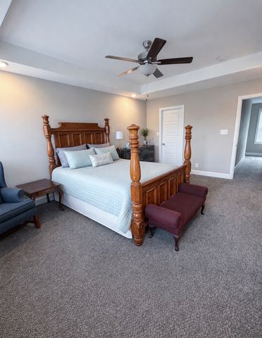 465 Irish Hills Dr, Clarksville, TN 37042