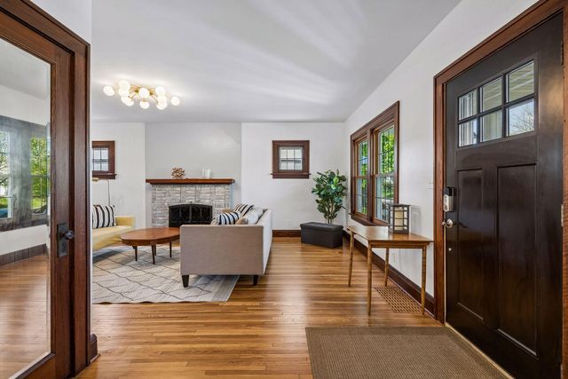 3715 27th Avenue S, Minneapolis, MN 55406