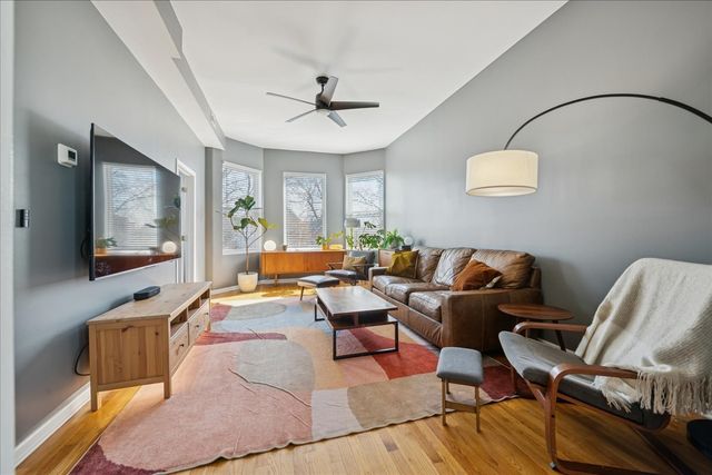 3024 N Sawyer Avenue 2, Chicago, IL 60618