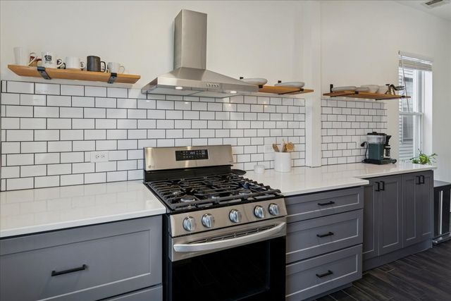 3024 N Sawyer Avenue 2, Chicago, IL 60618