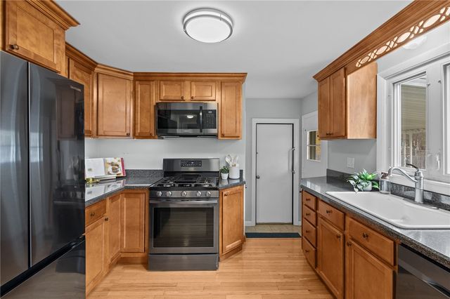 26 Ellison Street, Cranston, RI 02920