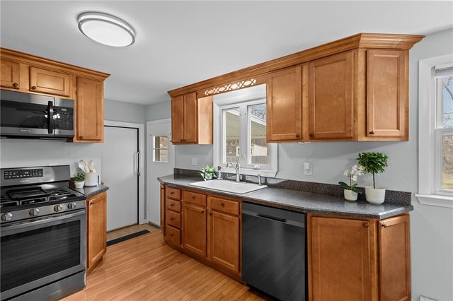 26 Ellison Street, Cranston, RI 02920