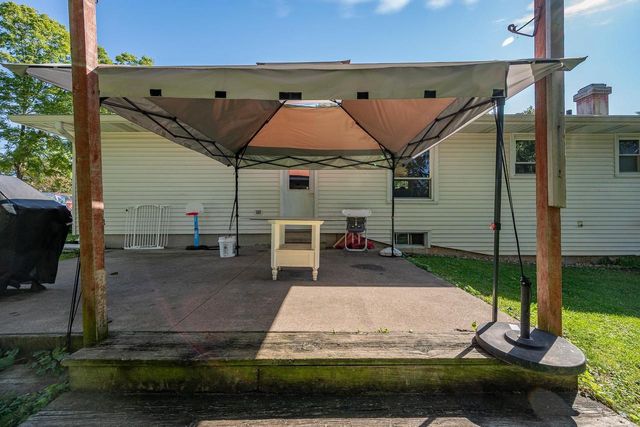 1434 BAUMGART ROAD, Green Bay, WI 54304