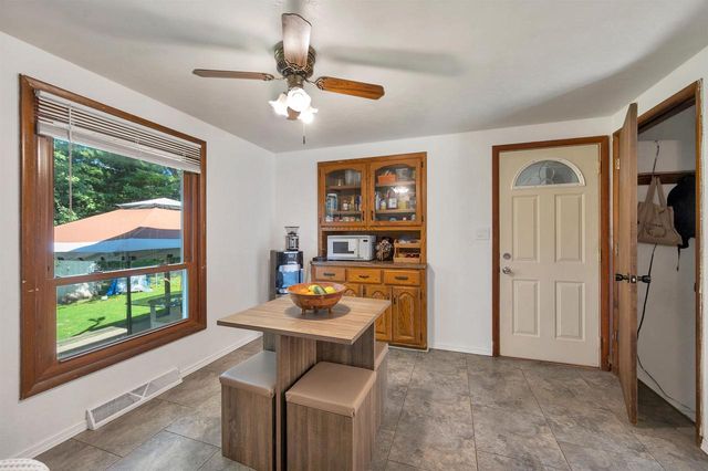 1434 BAUMGART ROAD, Green Bay, WI 54304