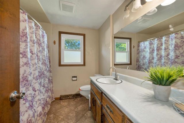 1434 BAUMGART ROAD, Green Bay, WI 54304