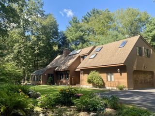 21 Christmas Tree Hill, Canton, CT 06019