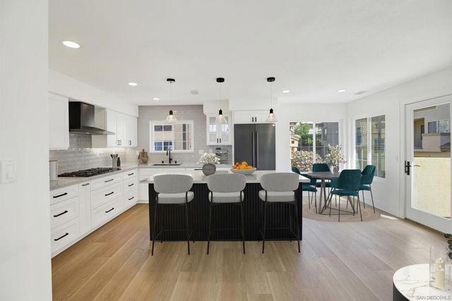 12523 El Camino Real A, San Diego, CA 92130