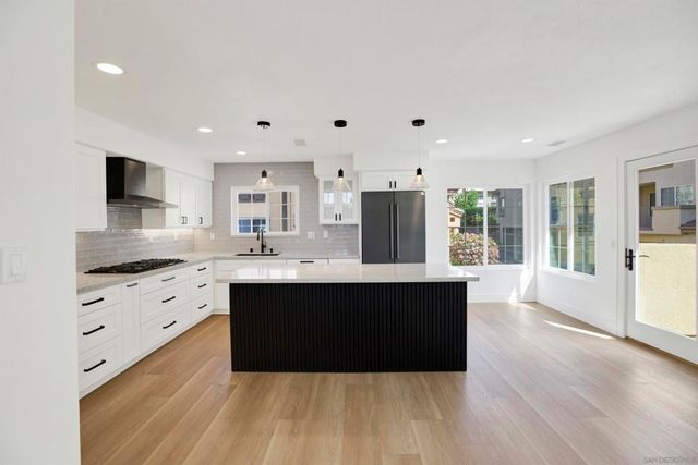 12523 El Camino Real A, San Diego, CA 92130