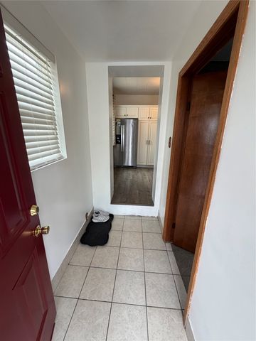 905 POWELL AVE Avenue, Erie, PA 16505