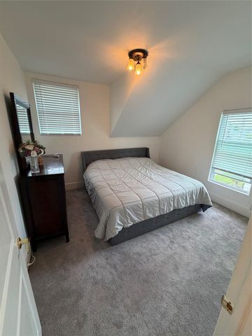 905 POWELL AVE Avenue, Erie, PA 16505