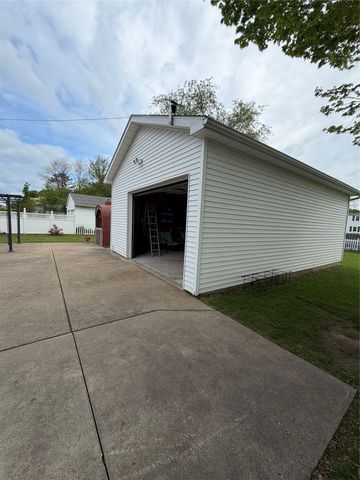 905 POWELL AVE Avenue, Erie, PA 16505