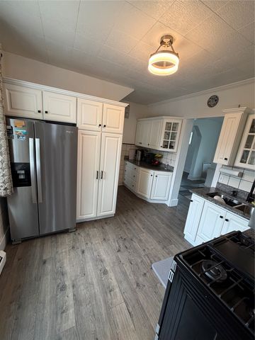 905 POWELL AVE Avenue, Erie, PA 16505