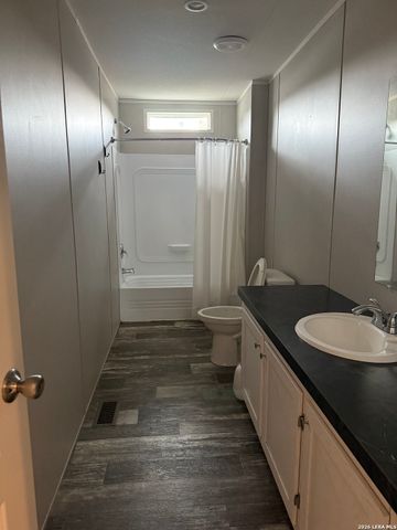 1113 RAMBLE HLS, Canyon Lake, TX 78133