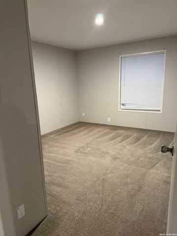 1113 RAMBLE HLS, Canyon Lake, TX 78133