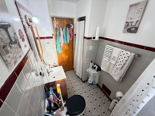 1704 Central Avenue, Whiting, IN 46394